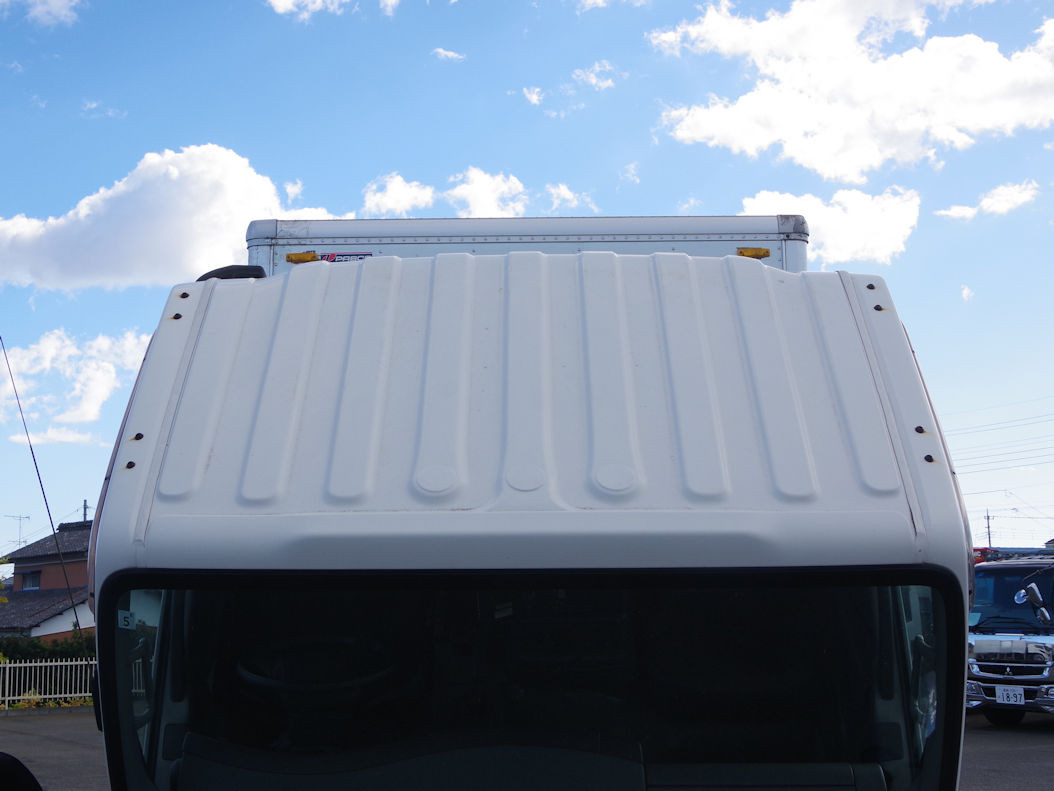 いすゞ エルフ 2RG-NPR88YN(2WD)の写真17