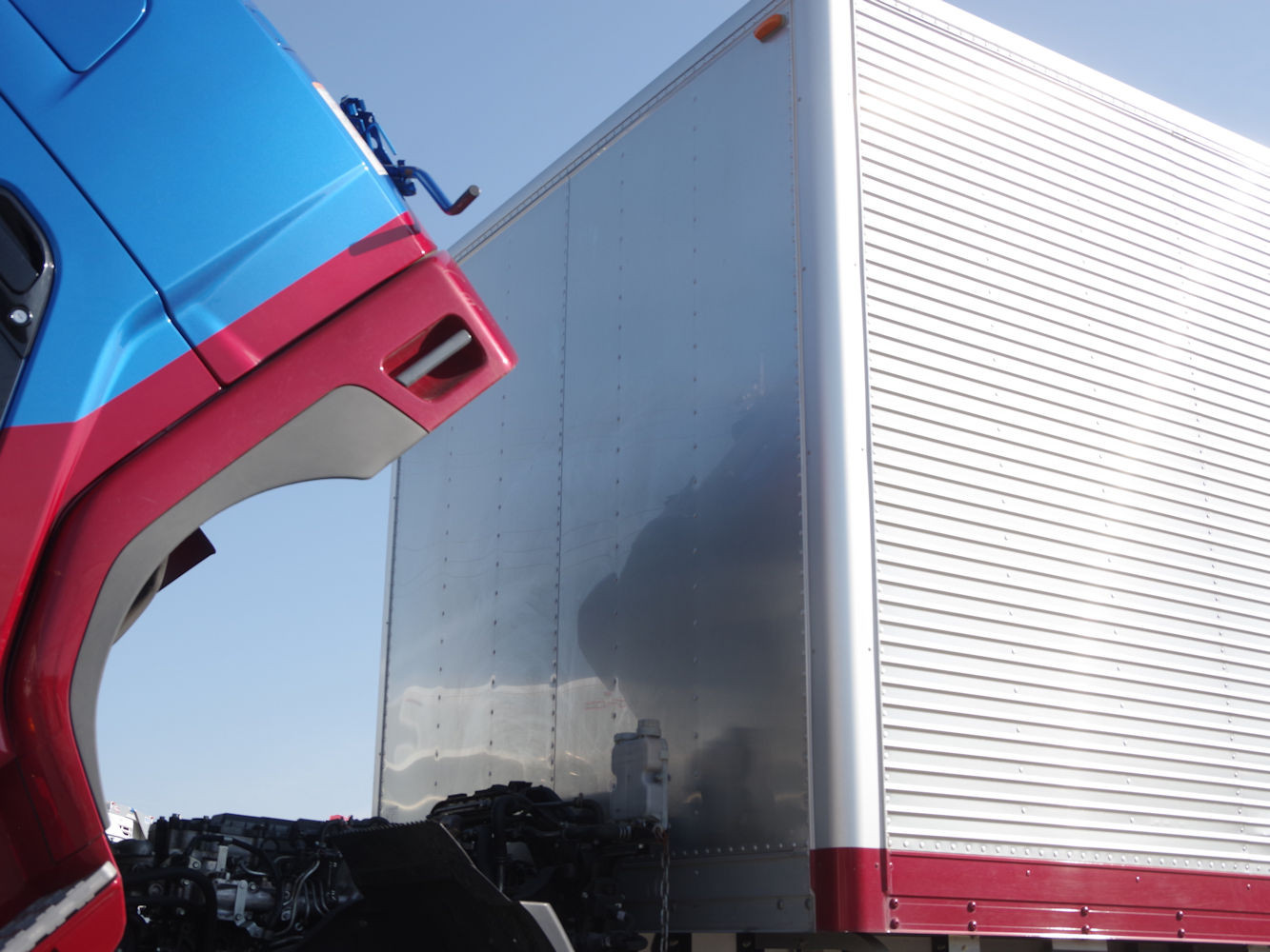 三菱 ファイター 2KG-FK65F(2WD)の写真23