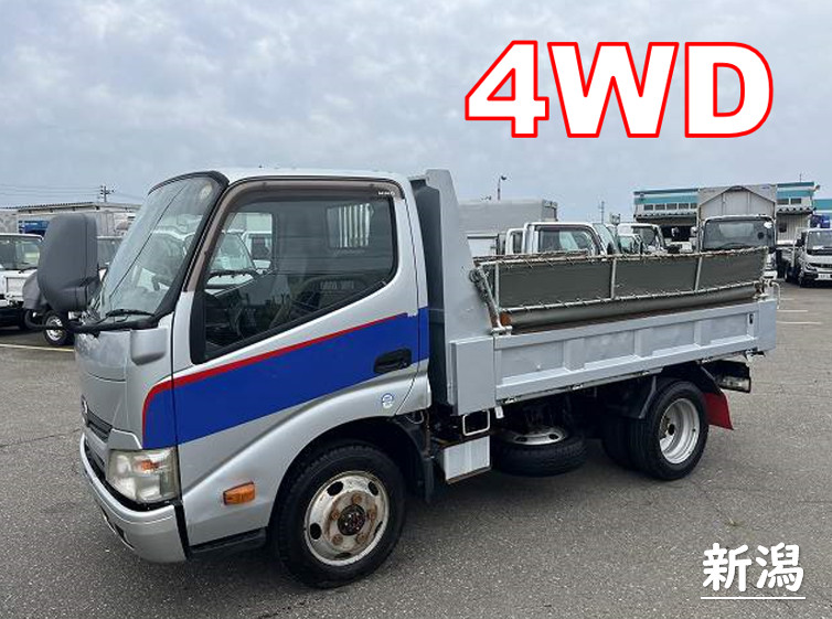 日野デュトロ2t現行車ステップスカートシルバー右側 日野デュトロ ダイナ ワイド用 メッキステップスカート : トラック
