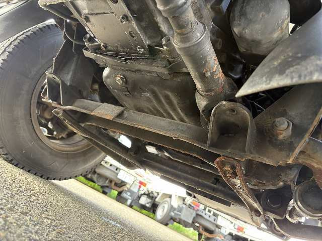 いすゞ エルフ KR-NHS69EAV(4WD)の写真28