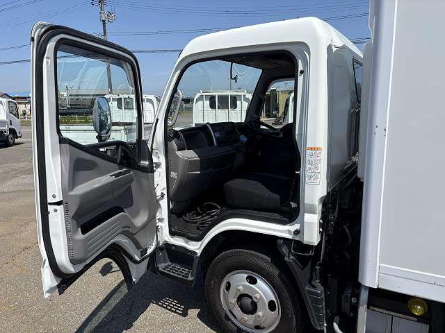 三菱 キャンター TPG-FEA50の写真49