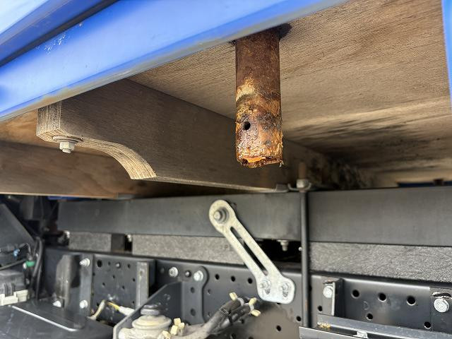 いすゞ エルフ TRG-NKR85Aの写真24