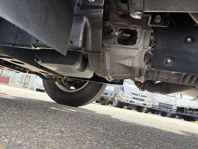 いすゞ エルフ TRG-NKR85Aの写真32