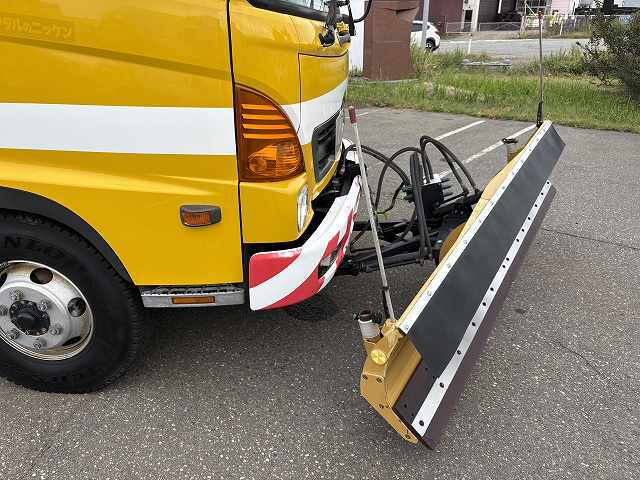 日野 レンジャー ADG-FX7JDWA(4WD)の写真9