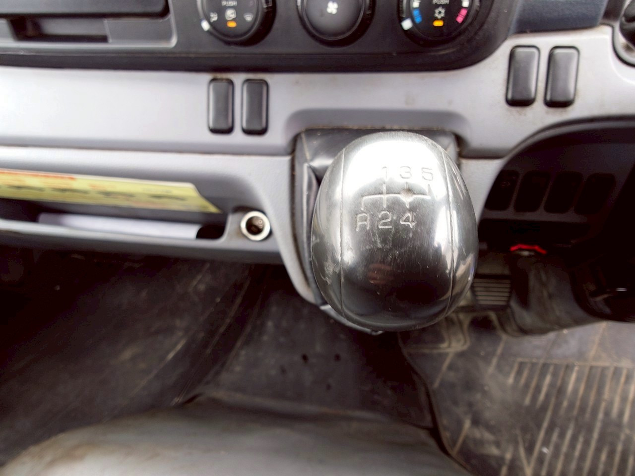 三菱 キャンター TKG-FBA30(2WD)の写真40