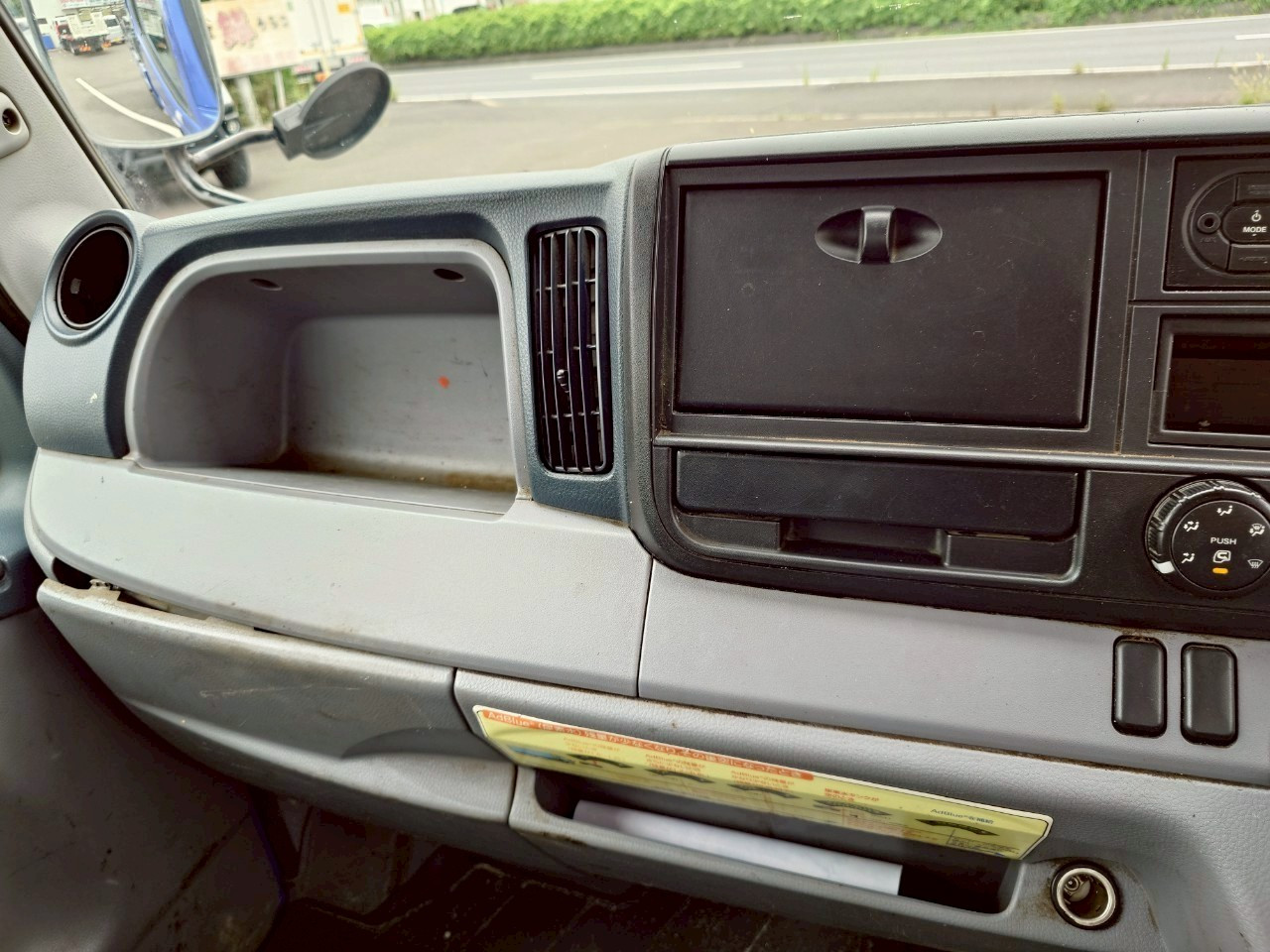 三菱 キャンター TKG-FBA30(2WD)の写真45