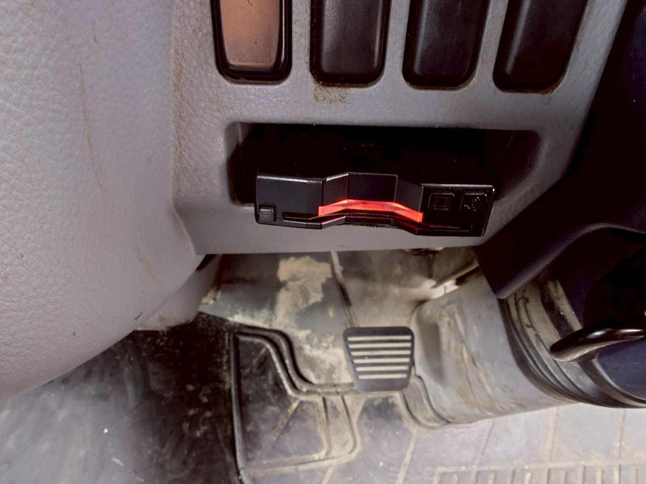 三菱 キャンター TKG-FBA30(2WD)の写真48