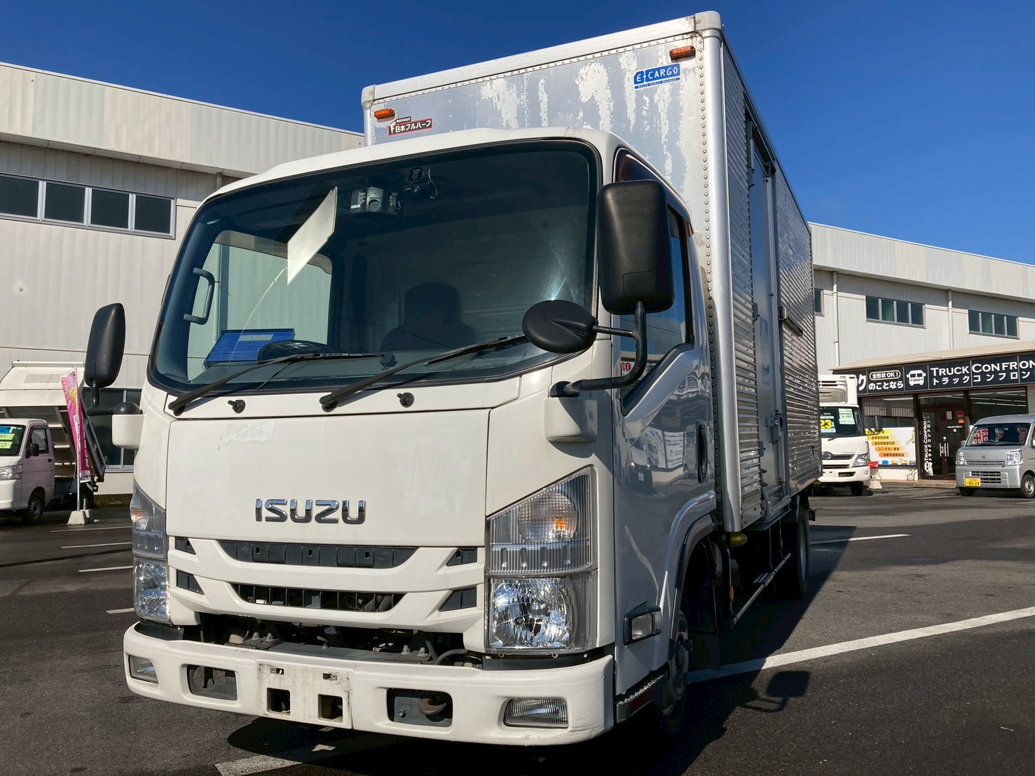 いすゞ エルフ TRG-NLR85AN(2WD)の写真2