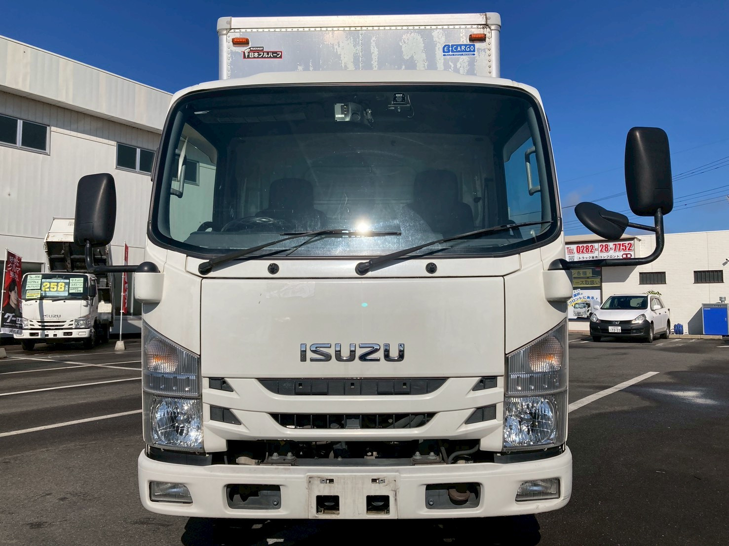 いすゞ エルフ TRG-NLR85AN(2WD)の写真3