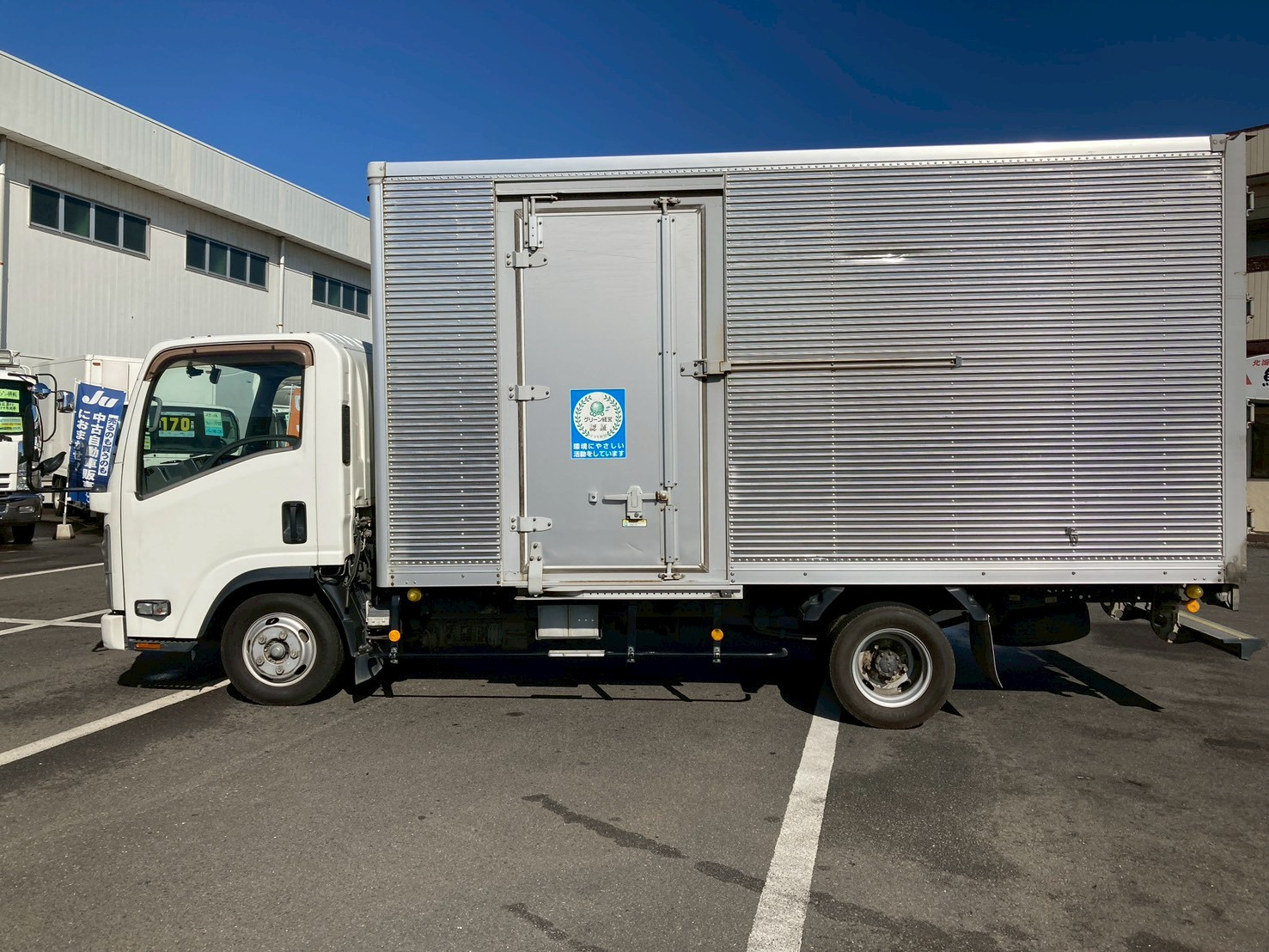 いすゞ エルフ TRG-NLR85AN(2WD)の写真6