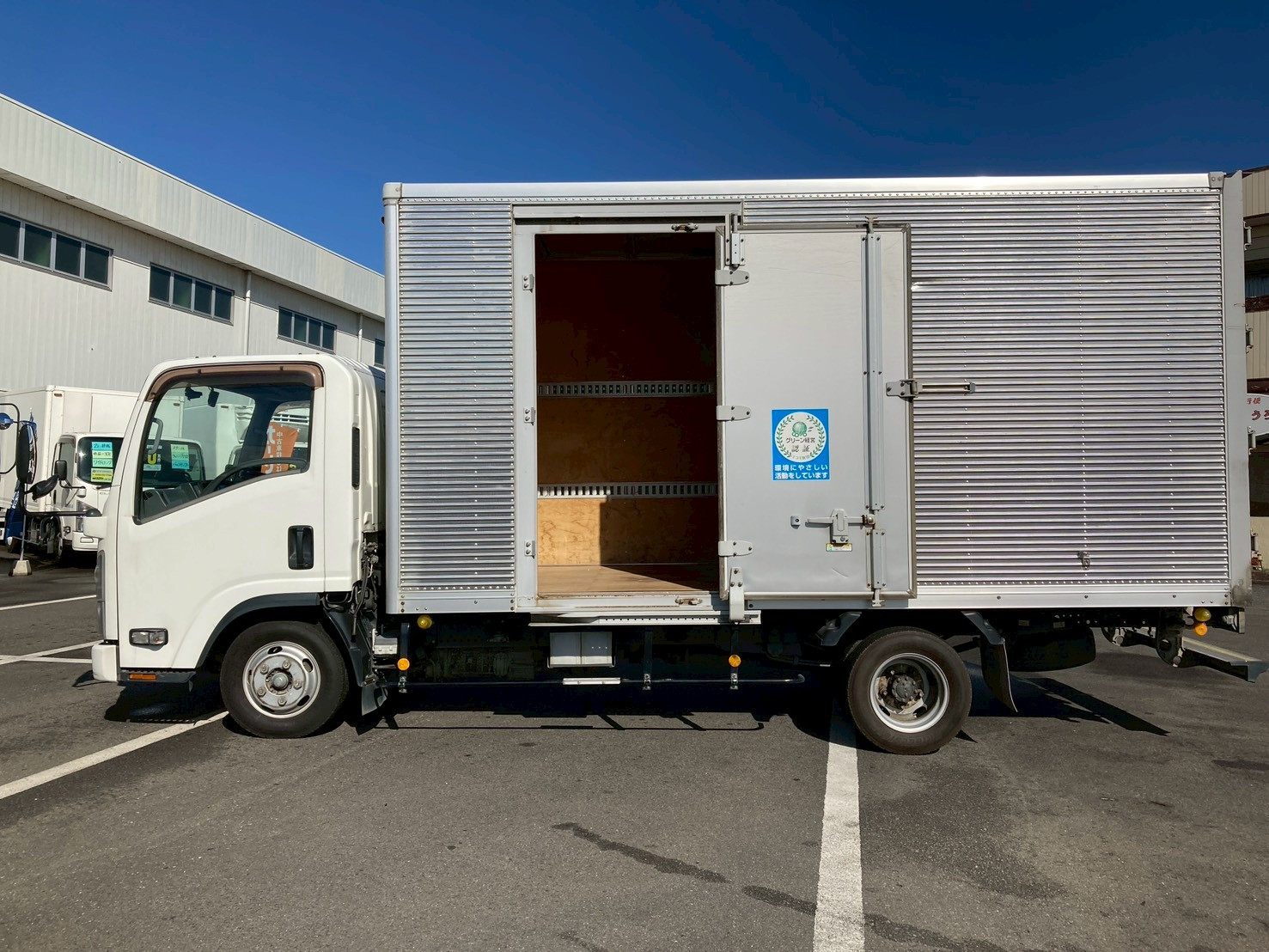 いすゞ エルフ TRG-NLR85AN(2WD)の写真7