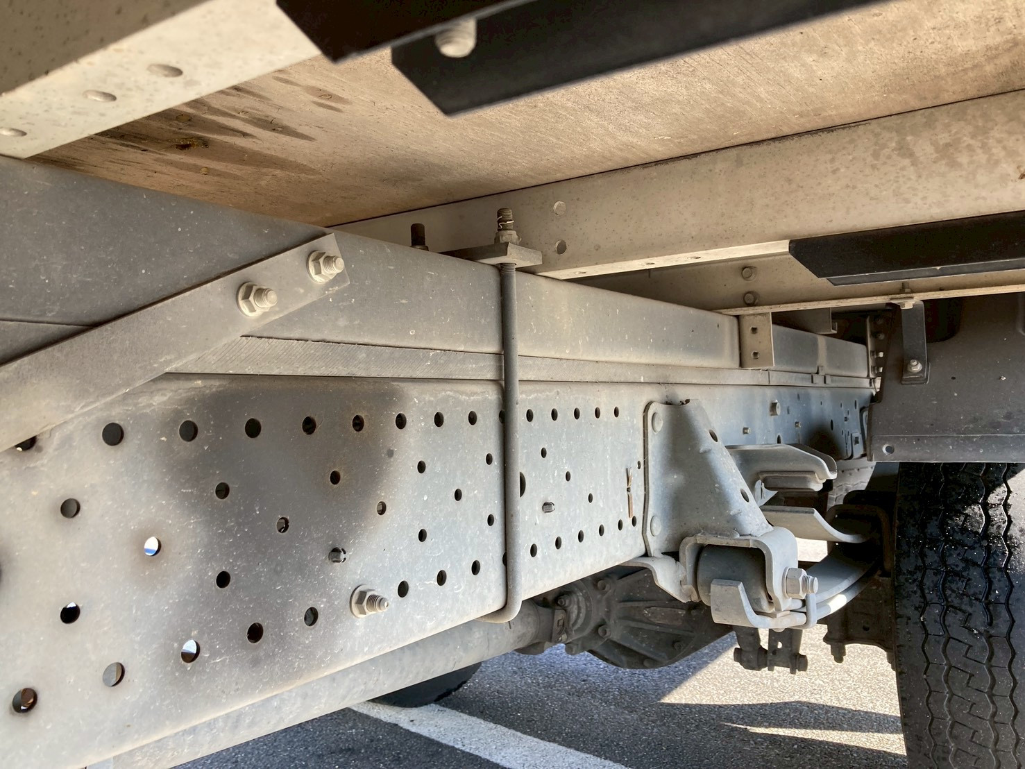 いすゞ エルフ TRG-NLR85AN(2WD)の写真20