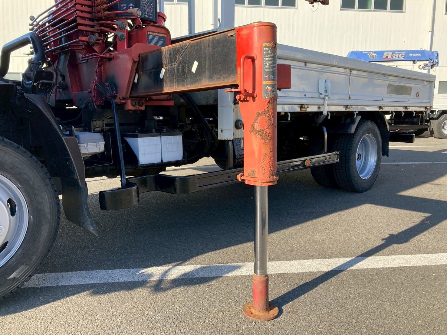 いすゞ エルフ BDG-NPR85AR(2WD)の写真15