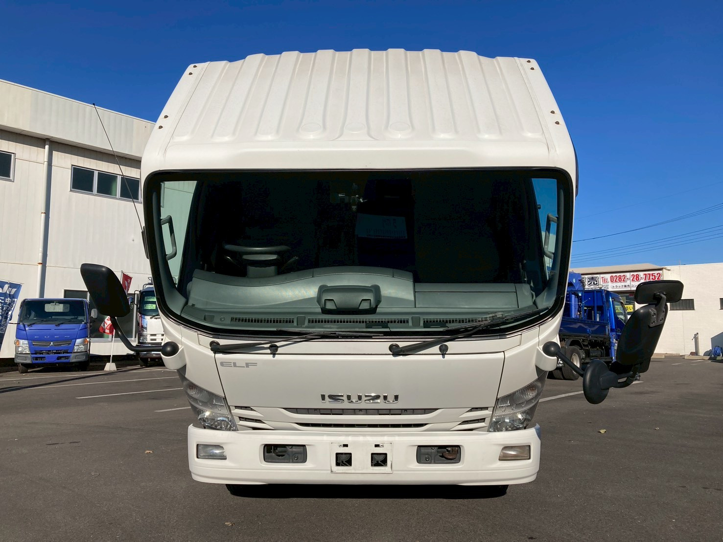 いすゞ エルフ 2RG-NPR88AN(2WD)の写真4