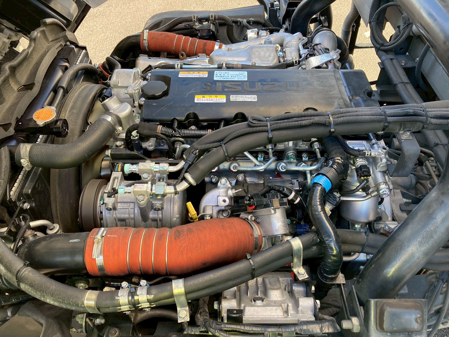 いすゞ エルフ 2RG-NPR88AN(2WD)の写真25