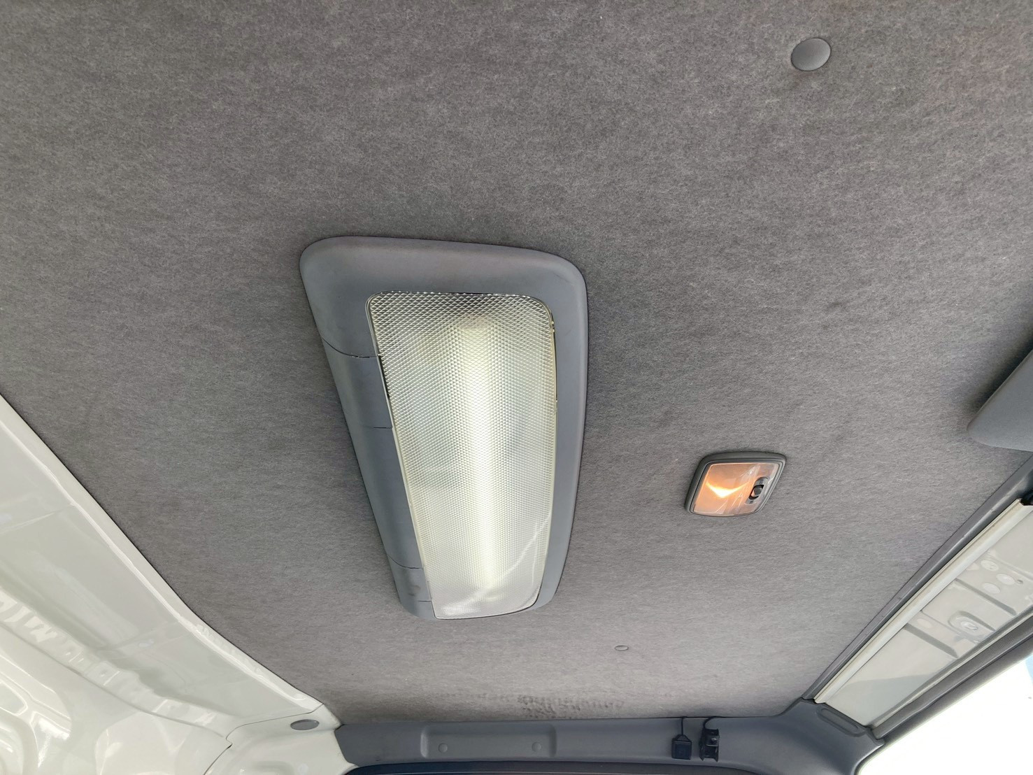 いすゞ エルフ 2RG-NPR88AN(2WD)の写真35