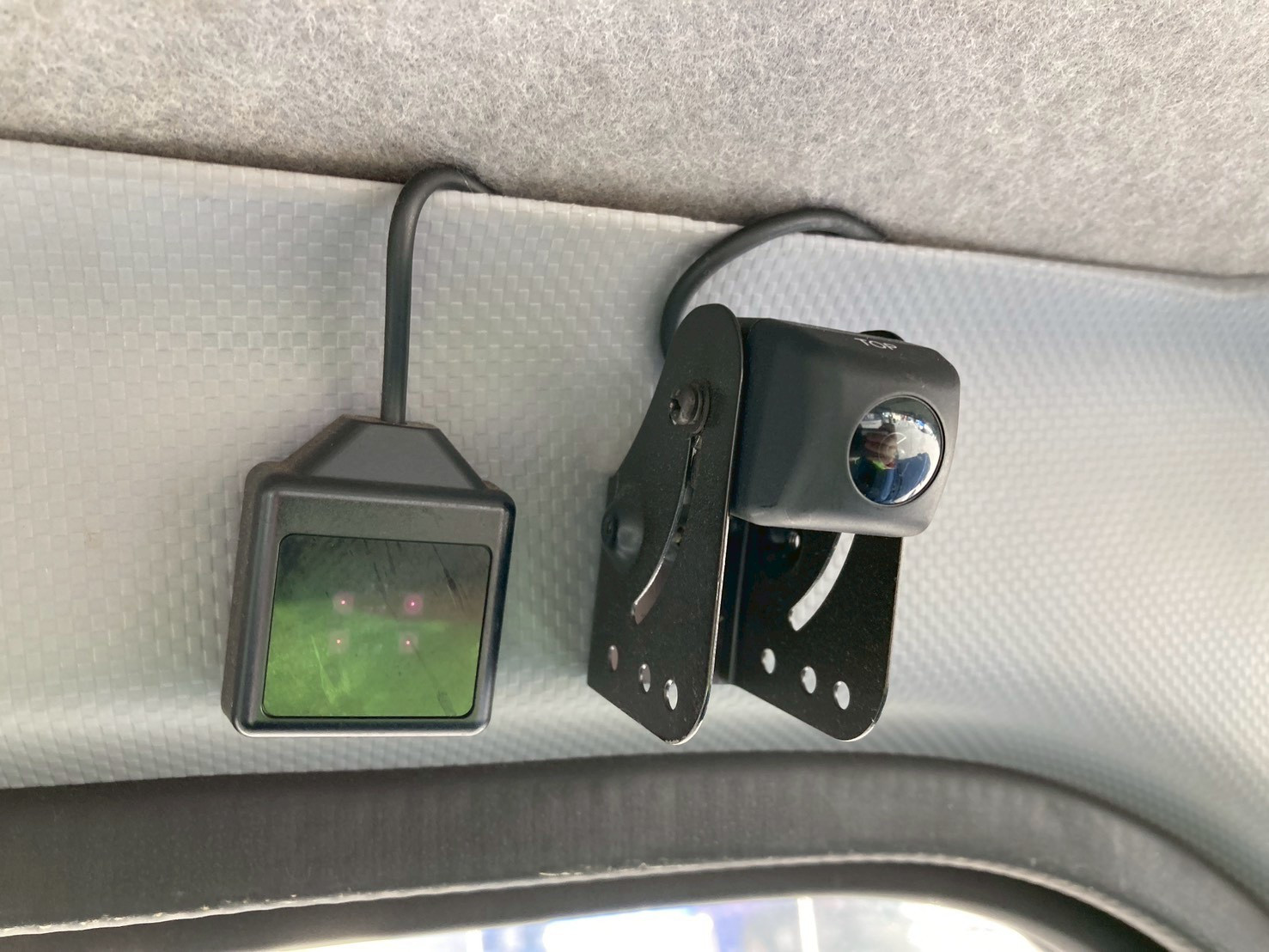 いすゞ エルフ 2RG-NPR88AN(2WD)の写真46