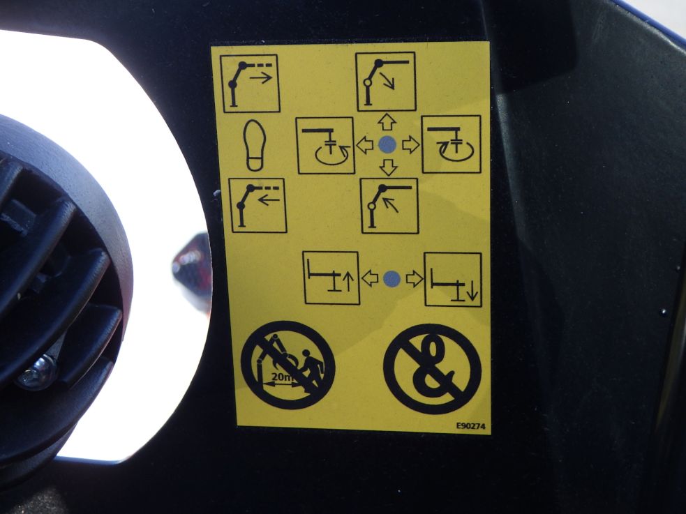 三菱 ファイター 2KG-FK62FZの写真13