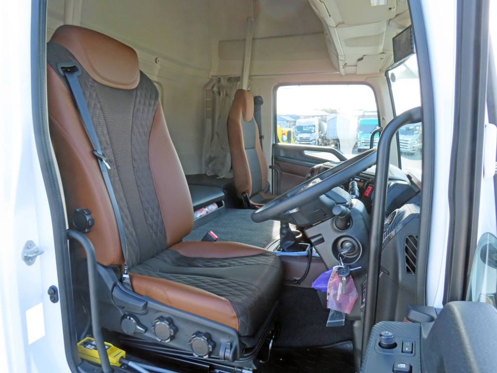 ハイルーフキャビンです。|日野 プロフィア 2DG-FS1AHEの写真6