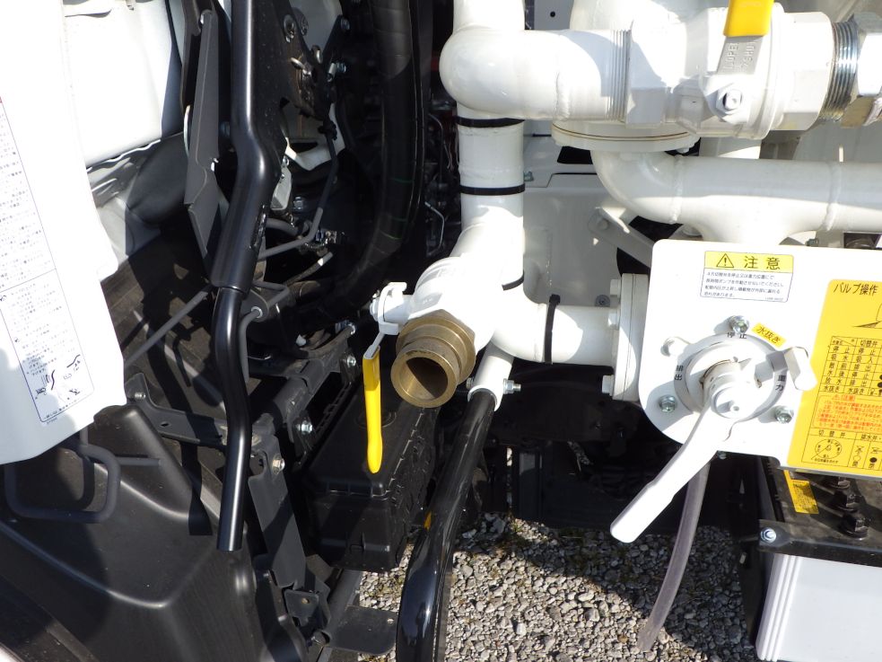 排出口の状態です。|日野 デュトロ 2KG-XZU700M(2WD)の写真13