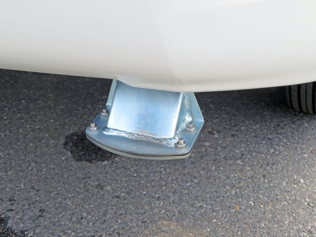 前方散水の状態です。|日野 デュトロ 2KG-XZU700M(2WD)の写真15