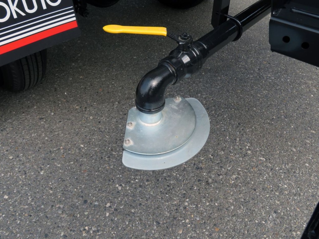 後方散水の状態です。|日野 デュトロ 2KG-XZU700M(2WD)の写真16