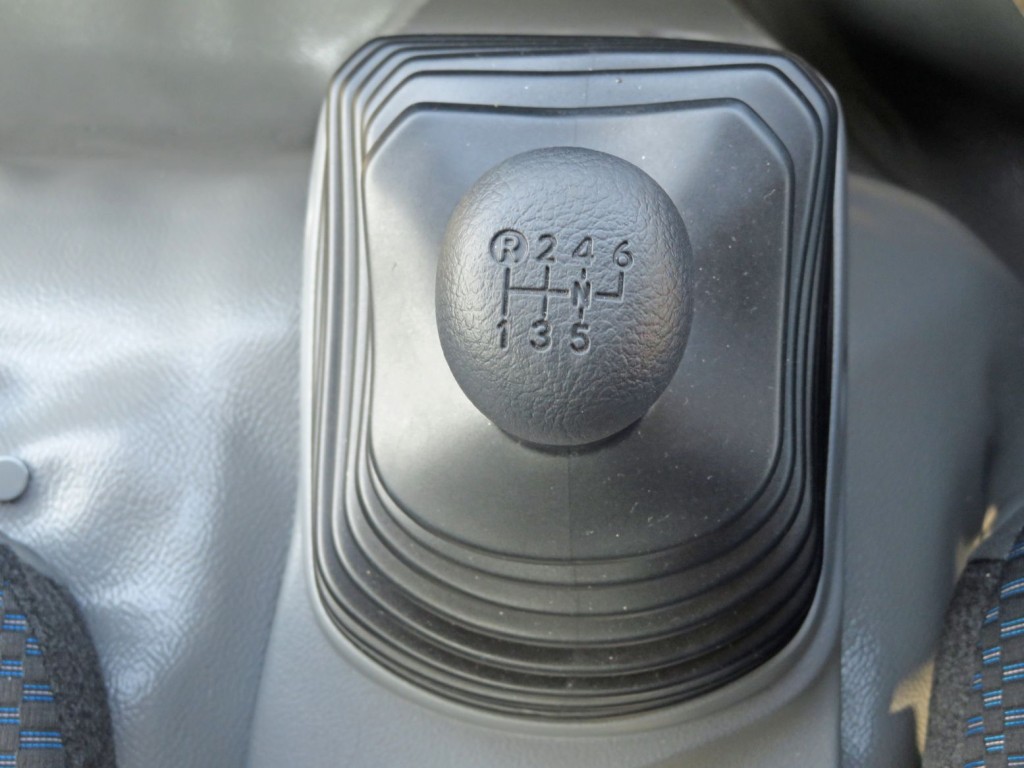 日野 デュトロ 2KG-XZU700M(2WD)の写真26