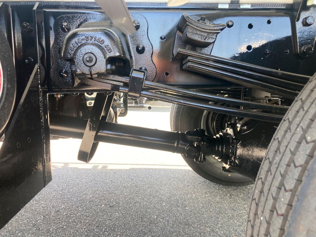 シャーシとスプリングの状態です。|日野 デュトロ 2KG-XZU700M(2WD)の写真5