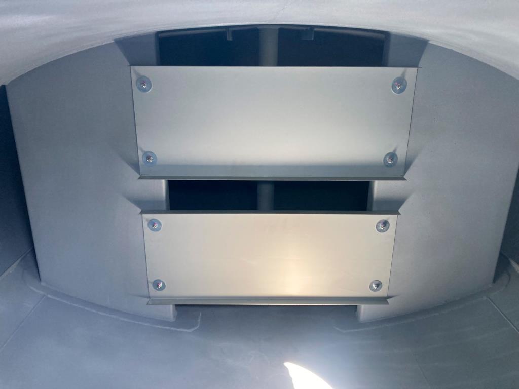 タンクの内部です。|日野 デュトロ 2KG-XZU700M(2WD)の写真18