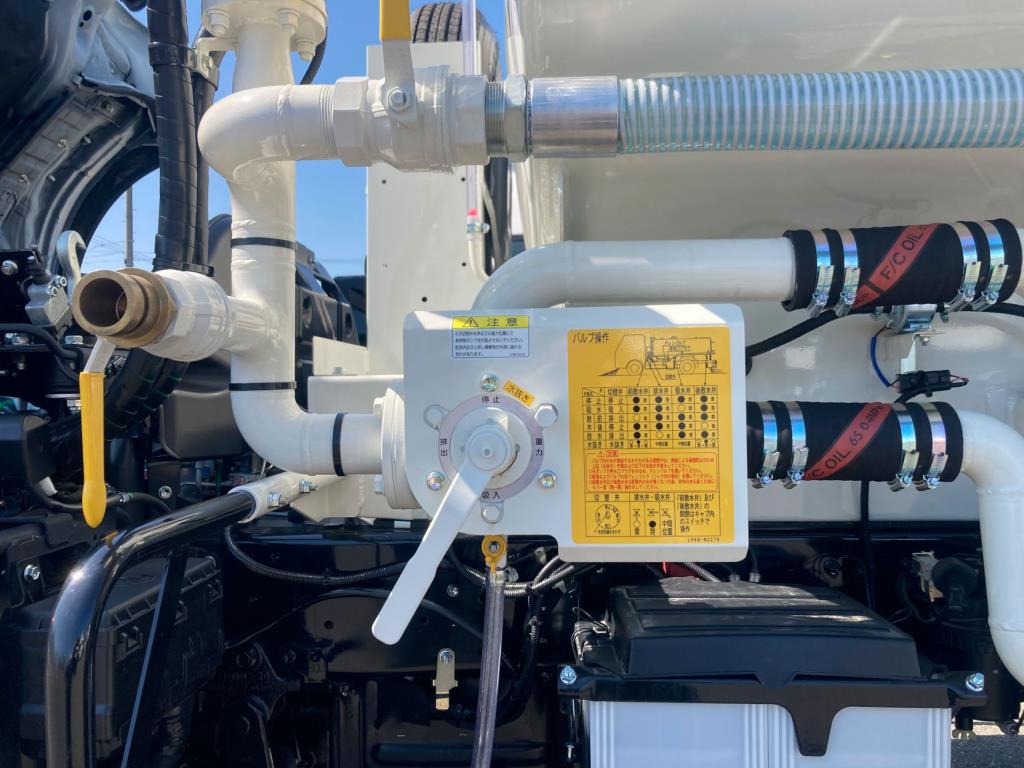 配管レバー周辺です。|日野 デュトロ 2KG-XZU700M(2WD)の写真20
