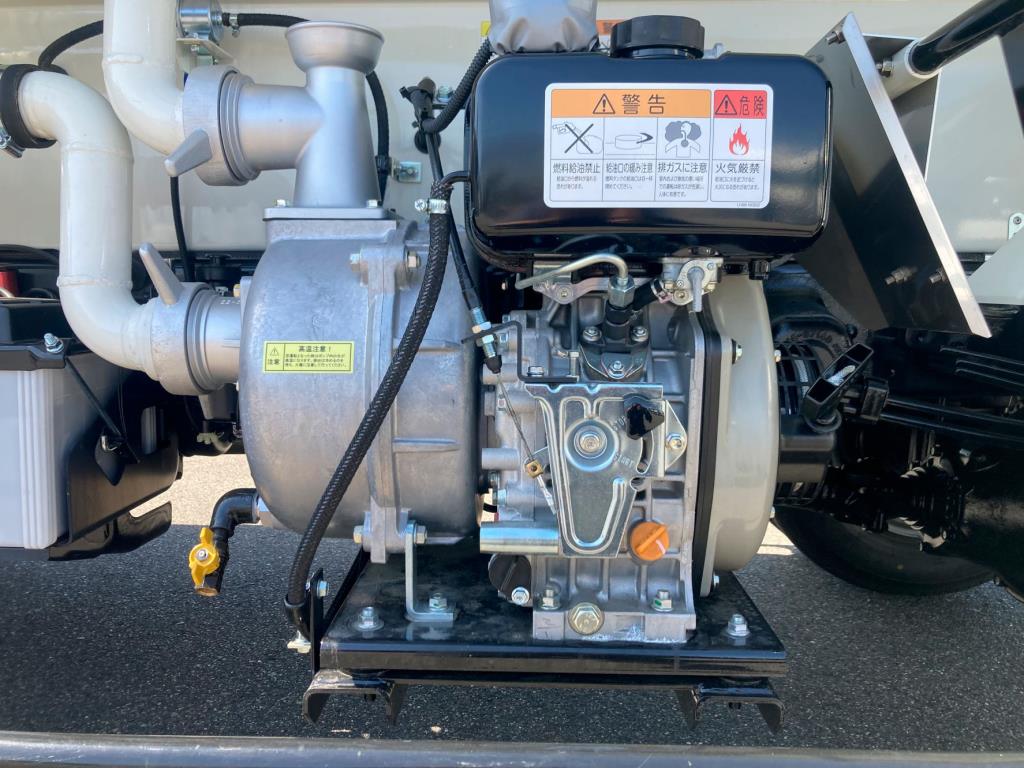 別エンジンです。|日野 デュトロ 2KG-XZU700M(2WD)の写真22