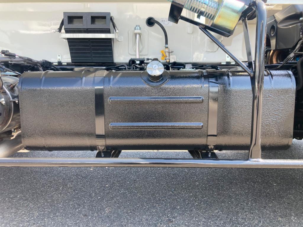 燃料タンクです。|日野 デュトロ 2KG-XZU700M(2WD)の写真29
