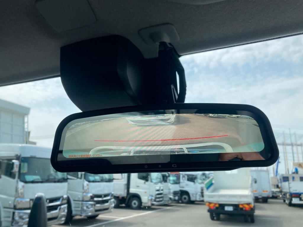 ルームミラー型リアモニターです。|日野 デュトロ 2KG-XZU700M(2WD)の写真30