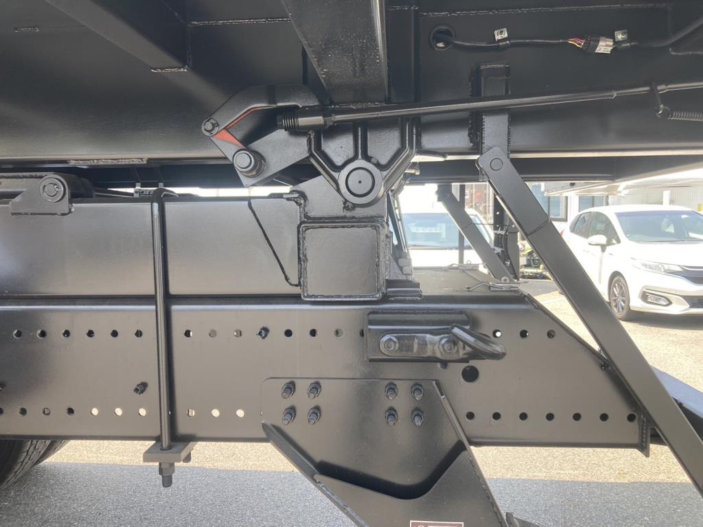 シャーシとサブフレームの状態です。|日野 プロフィア 2DG-FS1AHEの写真6