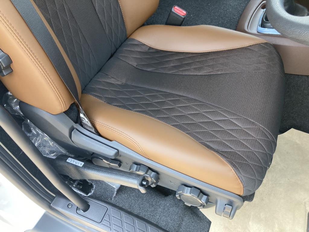 シート座面の状態です。|日野 プロフィア 2DG-FS1AHEの写真8