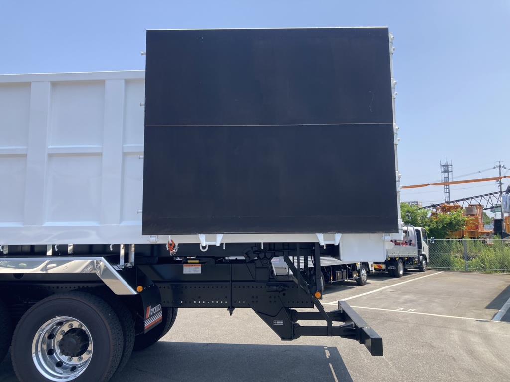 リアゲート裏の状態です。|日野 プロフィア 2DG-FS1AHEの写真17