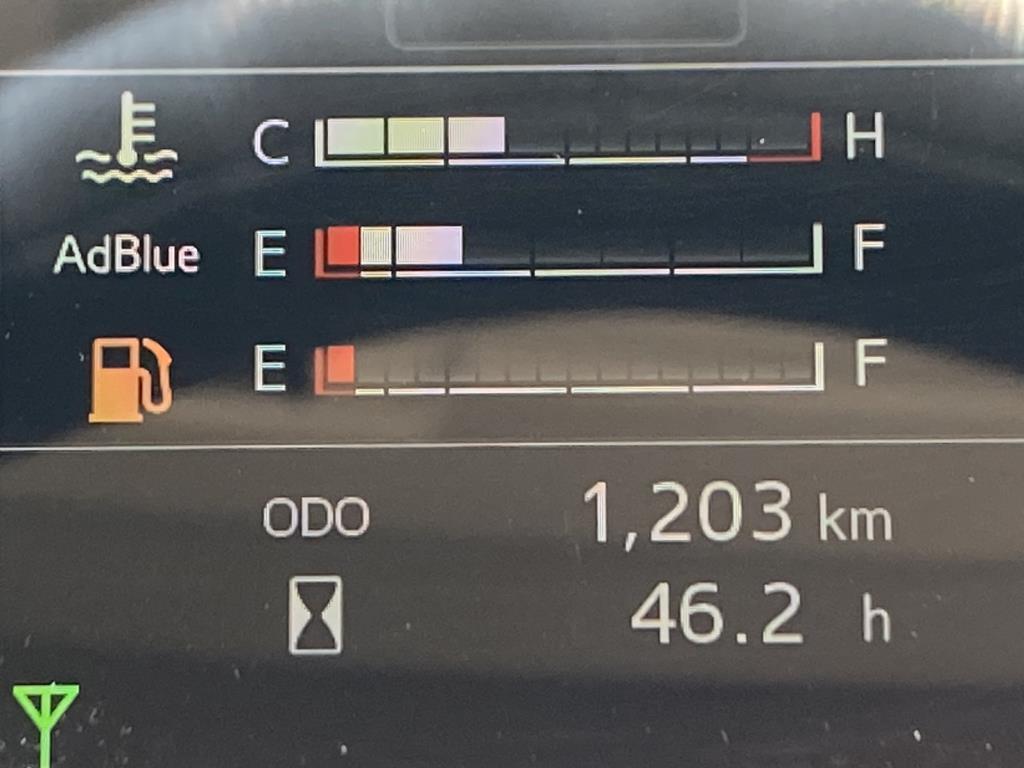 走行メーターです。|日野 プロフィア 2DG-FS1AHEの写真29