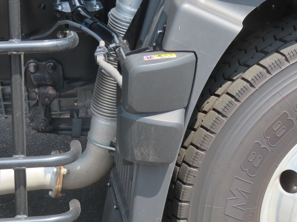 サイトアラウンドモニターシステム付きです。|日野 プロフィア 2DG-FS1AHEの写真7