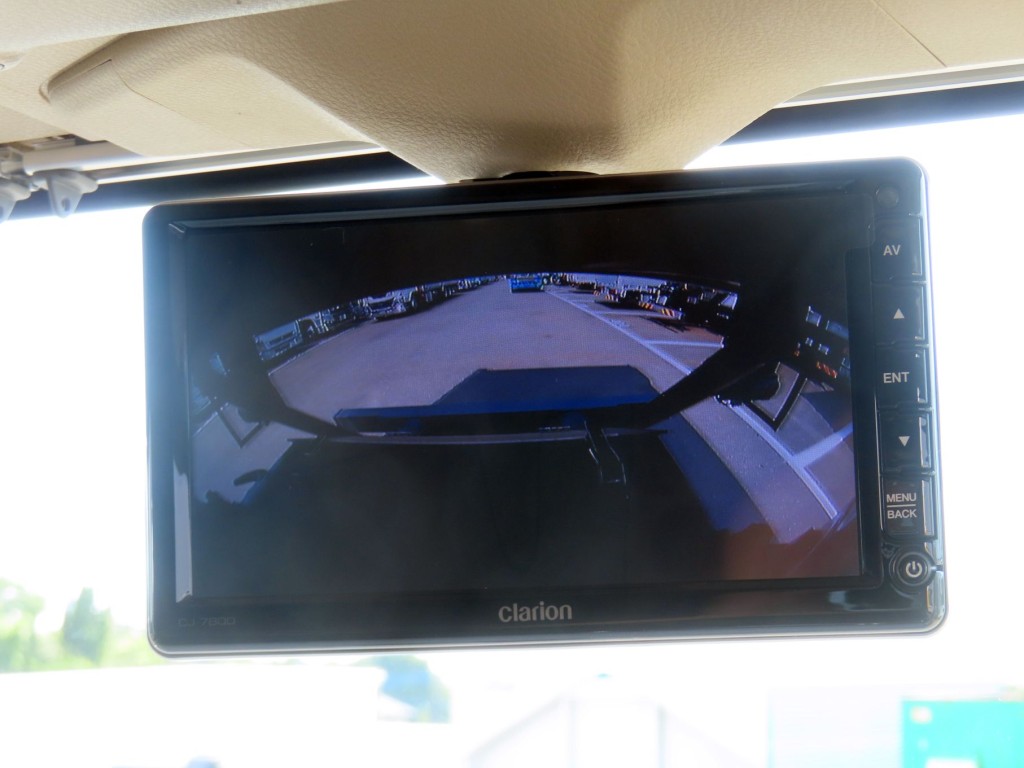 液晶バックモニター付きです。|日野 プロフィア 2DG-FS1AHEの写真18