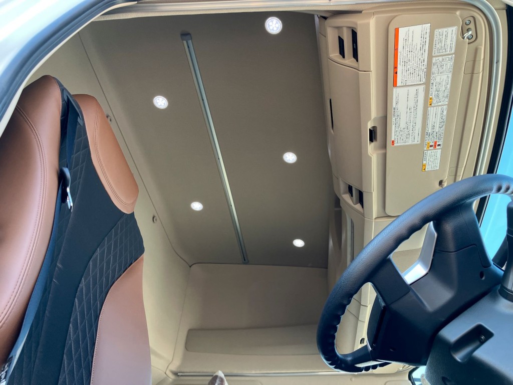 ハイルーフです。|日野 プロフィア 2DG-FS1AHEの写真6