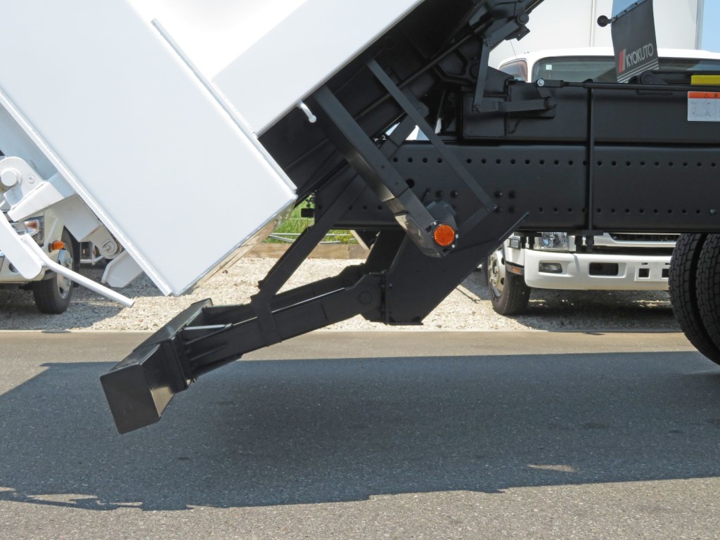 リアバンパーは可倒式です。|日野 プロフィア 2DG-FS1AHEの写真12