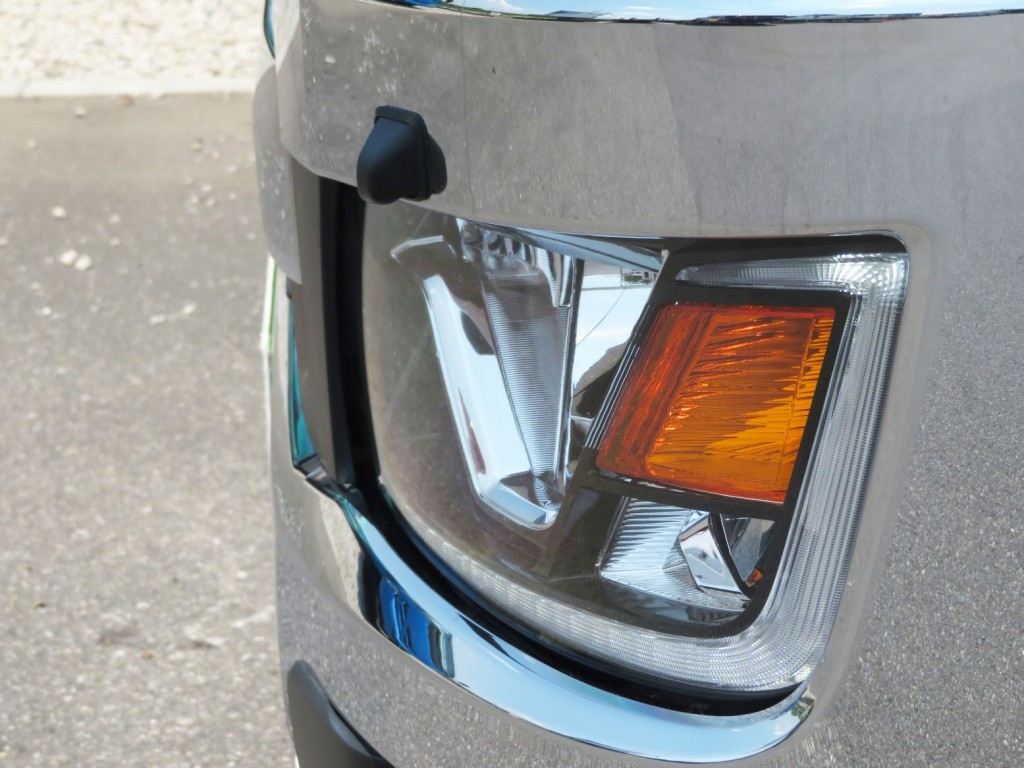 ヘッドライトウォッシャー付きです。|日野 プロフィア 2DG-FS1AHEの写真14