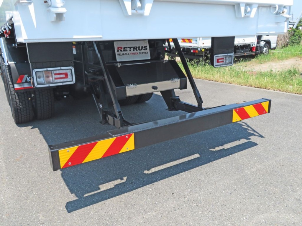 テールランプはLEDテールです。|日野 プロフィア 2DG-FS1AHEの写真20