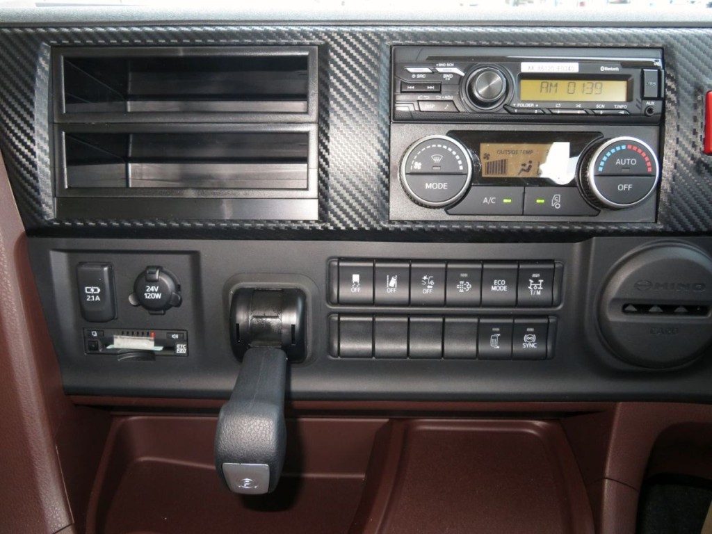 パネル周りの状態です。|日野 プロフィア 2DG-FS1AHEの写真25