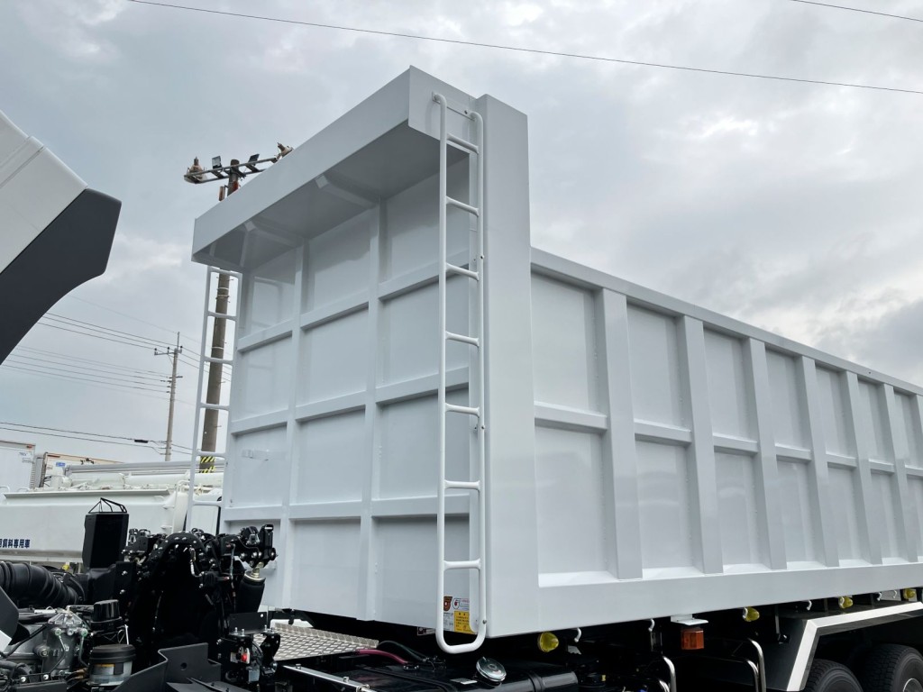 ボデー前面の状態です。|日野 プロフィア 2DG-FS1AJEの写真13