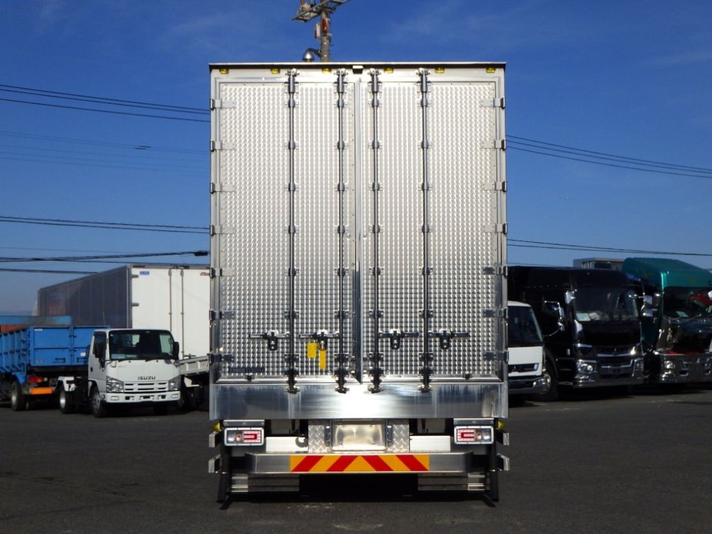 門口はステンレス製・リヤ扉はウロコステンレス製です。|日野 プロフィア 2DG-FW1AHCの写真8