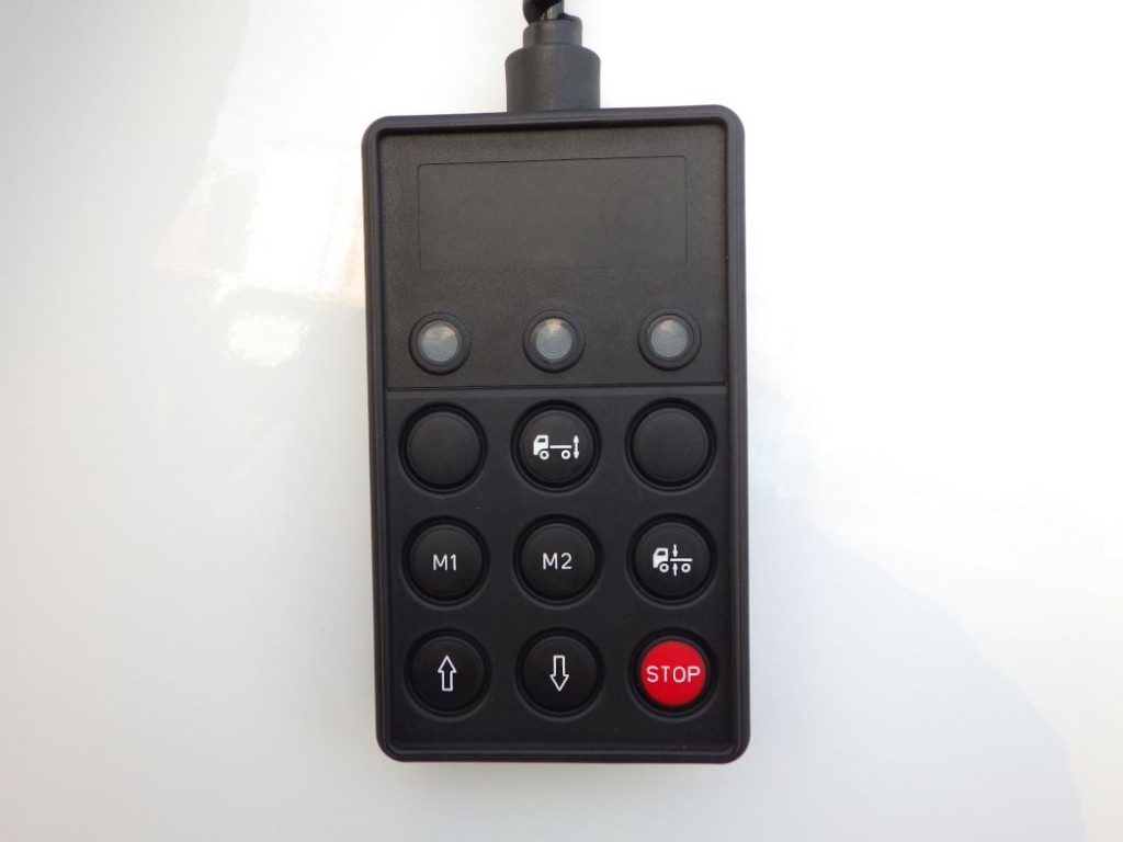 エアサスのコントローラーです。|日野 プロフィア 2DG-FW1AHCの写真24