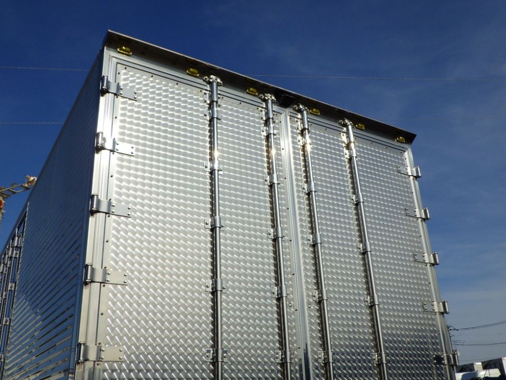 リヤ扉はウロコステンレス製です。|日野 プロフィア 2DG-FW1AHCの写真41