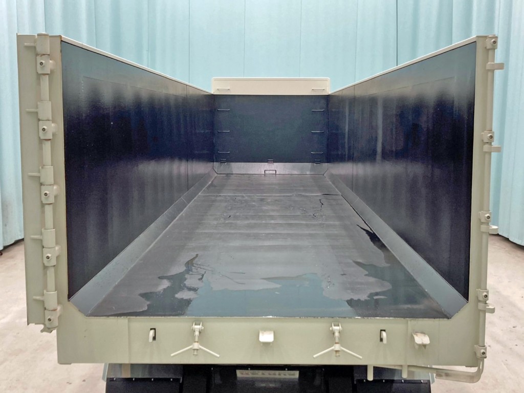 床は鉄板です。|トレクス PFB34112の写真10