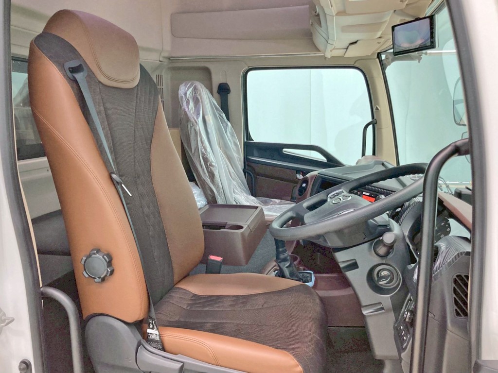 ハイルーフキャビンです。|日野 プロフィア 2DG-FR1AHCの写真13